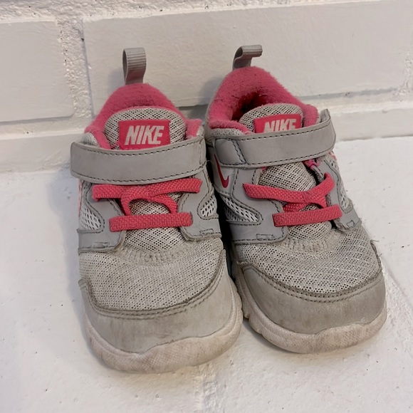 Toddler bike shoes size 7 - Picture 1 of 3